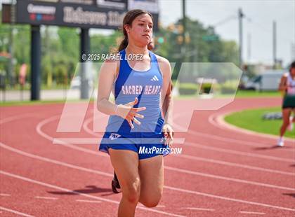 Thumbnail 3 in Northland Christian Relays (200M) photogallery.
