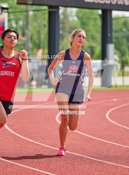 Thumbnail 3 in Northland Christian Relays (200M) photogallery.