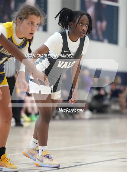 Thumbnail 1 in Highland Park vs Cypress Lakes (Texas Association of Basketball Coaches Showcase) photogallery.