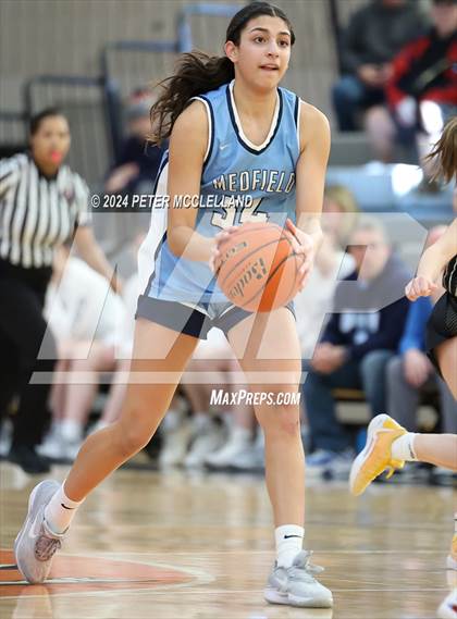 Thumbnail 2 in Bishop Fenwick vs Medfield (IAABO Board 27 Invitational Tournament) photogallery.