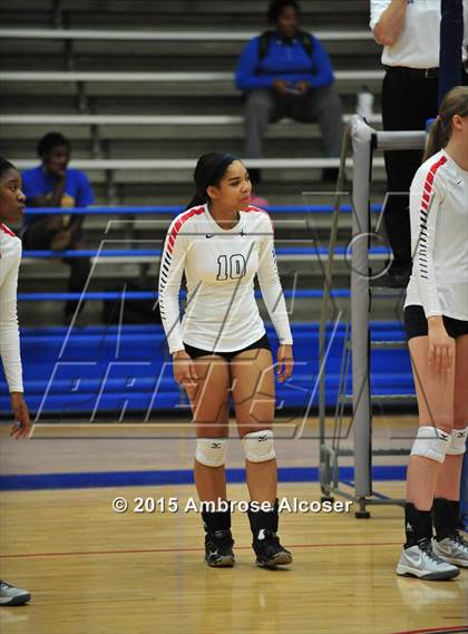 Thumbnail 3 in Reagan vs Lamar (34th Annual Houston ISD Varsity Volleyball Tournament) photogallery.