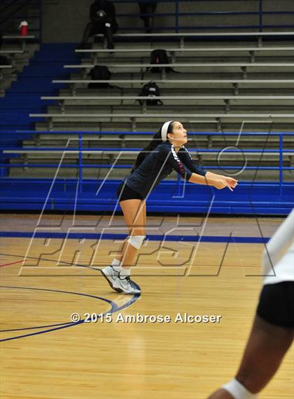 Thumbnail 2 in Reagan vs Lamar (34th Annual Houston ISD Varsity Volleyball Tournament) photogallery.