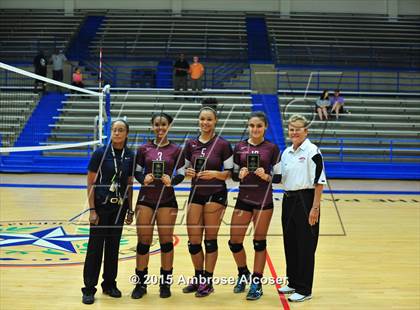Thumbnail 3 in Reagan vs Lamar (34th Annual Houston ISD Varsity Volleyball Tournament) photogallery.