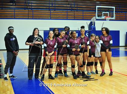 Thumbnail 3 in Reagan vs Lamar (34th Annual Houston ISD Varsity Volleyball Tournament) photogallery.