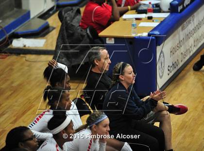 Thumbnail 3 in Reagan vs Lamar (34th Annual Houston ISD Varsity Volleyball Tournament) photogallery.