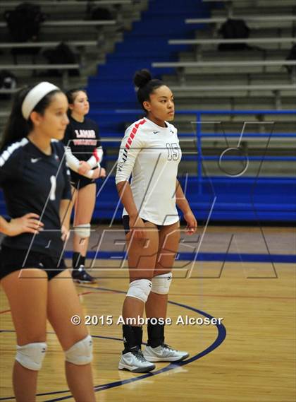 Thumbnail 1 in Reagan vs Lamar (34th Annual Houston ISD Varsity Volleyball Tournament) photogallery.