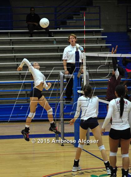 Thumbnail 3 in Reagan vs Lamar (34th Annual Houston ISD Varsity Volleyball Tournament) photogallery.