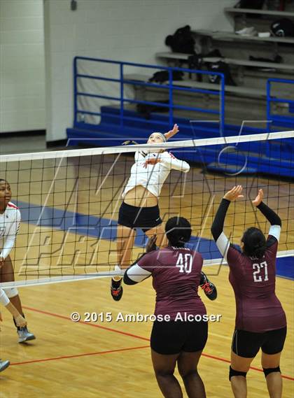 Thumbnail 3 in Reagan vs Lamar (34th Annual Houston ISD Varsity Volleyball Tournament) photogallery.