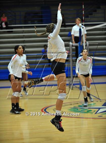 Thumbnail 2 in Reagan vs Lamar (34th Annual Houston ISD Varsity Volleyball Tournament) photogallery.