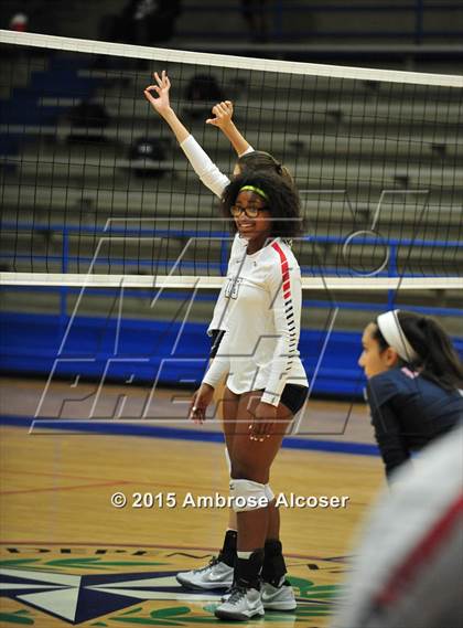 Thumbnail 3 in Reagan vs Lamar (34th Annual Houston ISD Varsity Volleyball Tournament) photogallery.