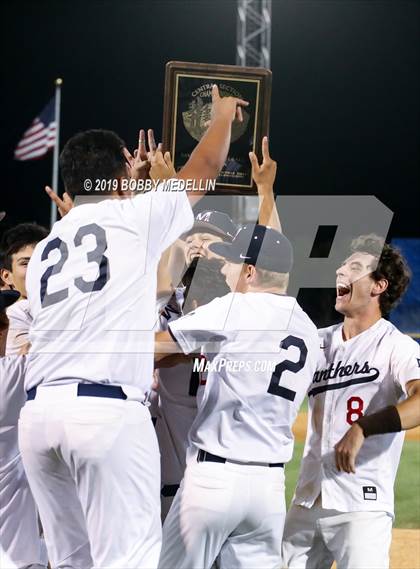 Thumbnail 2 in Sanger vs. San Joaquin Memorial (2019 D2 Valley Championships) photogallery.