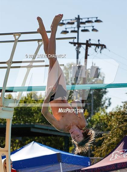 Thumbnail 3 in AIA Division II Diving Semifinals  photogallery.