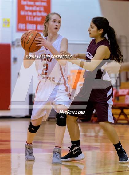 Thumbnail 2 in FR: Uvalde @ Fredericksburg photogallery.