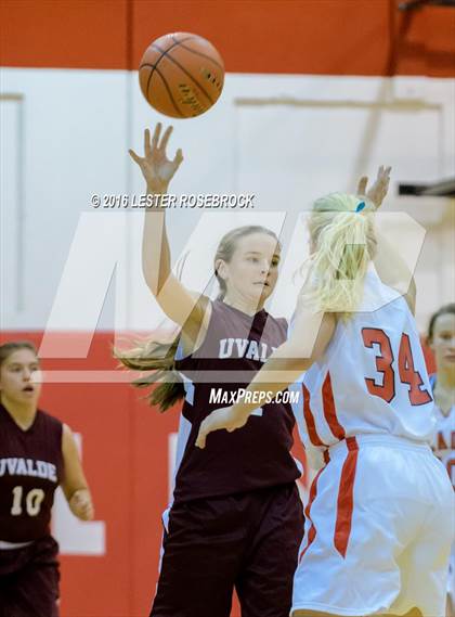 Thumbnail 3 in FR: Uvalde @ Fredericksburg photogallery.