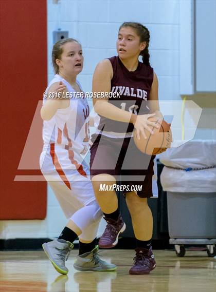 Thumbnail 2 in FR: Uvalde @ Fredericksburg photogallery.