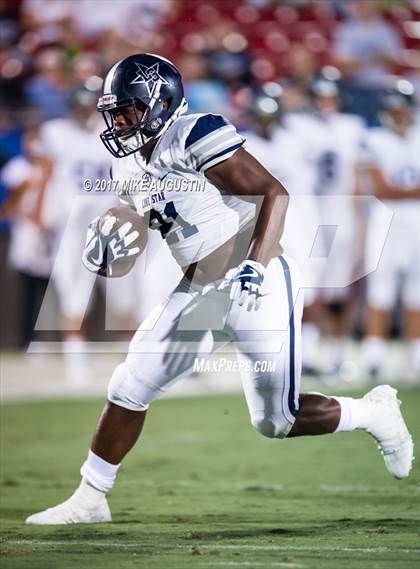 Thumbnail 3 in Lone Star @ Wakeland photogallery.