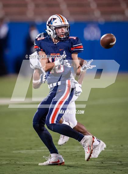 Thumbnail 3 in Lone Star @ Wakeland photogallery.