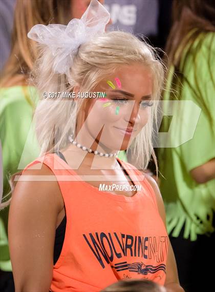 Thumbnail 2 in Lone Star @ Wakeland photogallery.