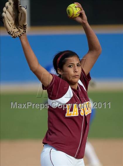 Thumbnail 1 in Charter Oak vs. La Serna photogallery.