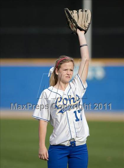 Thumbnail 3 in Charter Oak vs. La Serna photogallery.