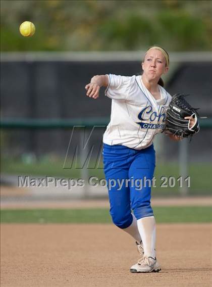 Thumbnail 2 in Charter Oak vs. La Serna photogallery.