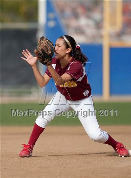 Thumbnail 2 in Charter Oak vs. La Serna photogallery.