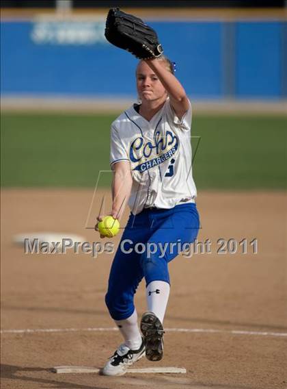 Thumbnail 3 in Charter Oak vs. La Serna photogallery.
