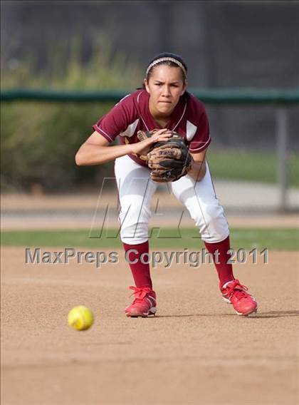 Thumbnail 3 in Charter Oak vs. La Serna photogallery.