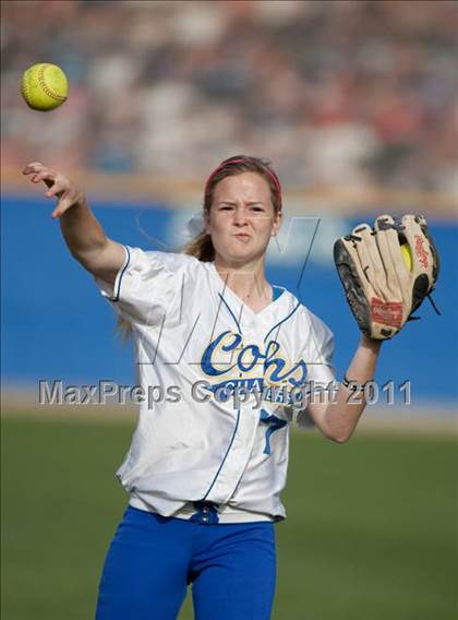 Thumbnail 1 in Charter Oak vs. La Serna photogallery.