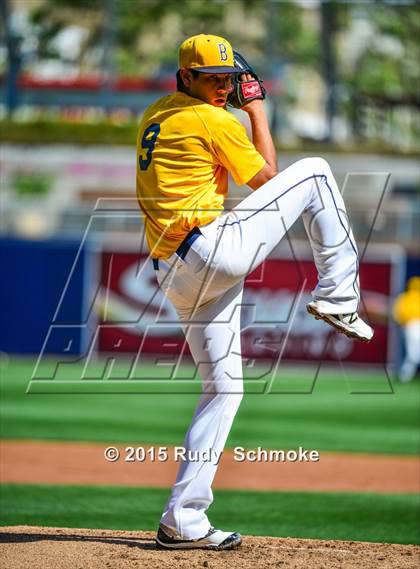 Thumbnail 1 in Bonita Vista vs. Mater Dei Catholic photogallery.