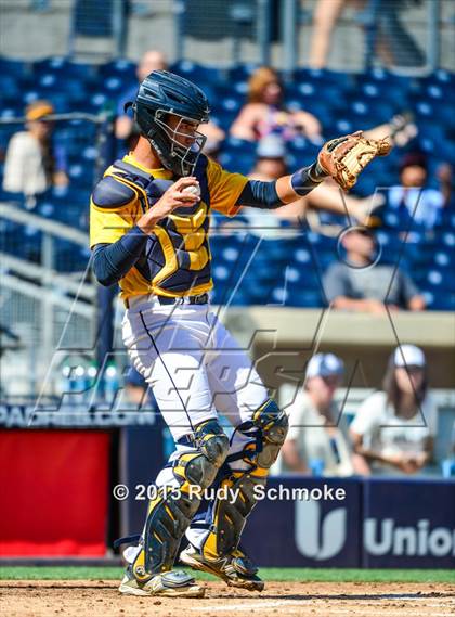 Thumbnail 3 in Bonita Vista vs. Mater Dei Catholic photogallery.