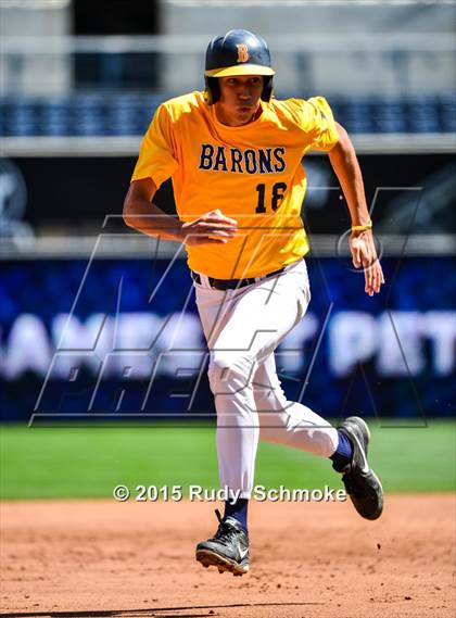 Thumbnail 3 in Bonita Vista vs. Mater Dei Catholic photogallery.