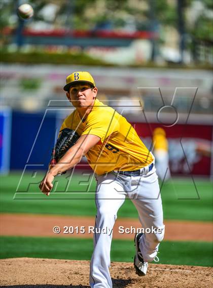 Thumbnail 3 in Bonita Vista vs. Mater Dei Catholic photogallery.