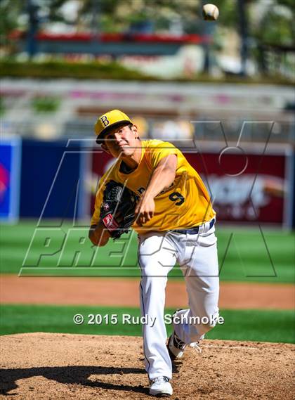 Thumbnail 2 in Bonita Vista vs. Mater Dei Catholic photogallery.