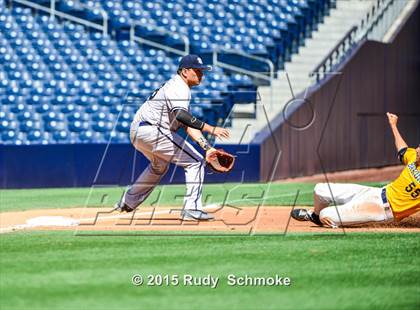 Thumbnail 2 in Bonita Vista vs. Mater Dei Catholic photogallery.