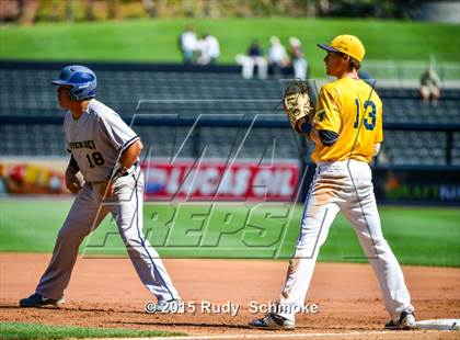 Thumbnail 3 in Bonita Vista vs. Mater Dei Catholic photogallery.