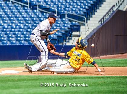 Thumbnail 3 in Bonita Vista vs. Mater Dei Catholic photogallery.