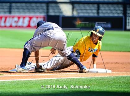 Thumbnail 2 in Bonita Vista vs. Mater Dei Catholic photogallery.