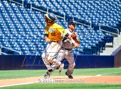 Thumbnail 2 in Bonita Vista vs. Mater Dei Catholic photogallery.
