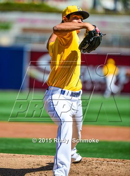 Thumbnail 2 in Bonita Vista vs. Mater Dei Catholic photogallery.