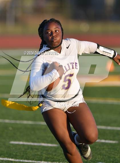 Thumbnail 1 in Elite @ Encina photogallery.
