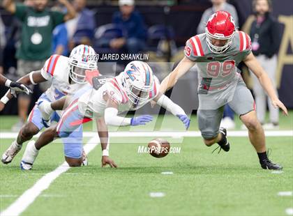 Thumbnail 1 in Zachary @ Ruston (LHSAA Division I Non Select Final) photogallery.