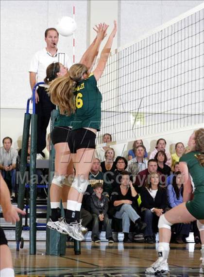 Thumbnail 2 in Castro Valley @ San Ramon Valley (CIF NCS D1 Playoffs) photogallery.