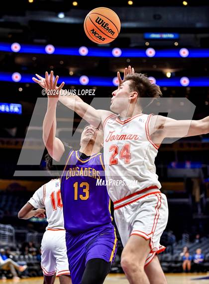 Thumbnail 1 in Bishop Gorman vs. Archbishop Riordan (Coastal Catholic Classic) photogallery.