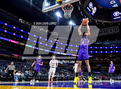 Thumbnail 2 in Bishop Gorman vs. Archbishop Riordan (Coastal Catholic Classic) photogallery.