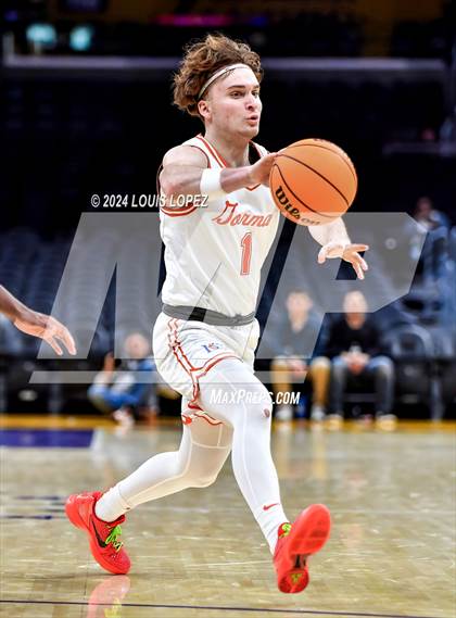 Thumbnail 2 in Bishop Gorman vs. Archbishop Riordan (Coastal Catholic Classic) photogallery.