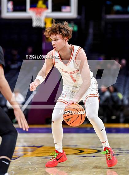 Thumbnail 1 in Bishop Gorman vs. Archbishop Riordan (Coastal Catholic Classic) photogallery.