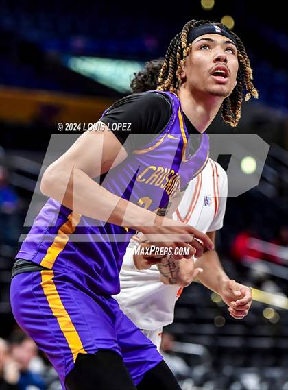 Thumbnail 3 in Bishop Gorman vs. Archbishop Riordan (Coastal Catholic Classic) photogallery.
