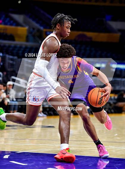 Thumbnail 3 in Bishop Gorman vs. Archbishop Riordan (Coastal Catholic Classic) photogallery.