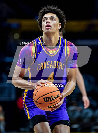 Thumbnail 2 in Bishop Gorman vs. Archbishop Riordan (Coastal Catholic Classic) photogallery.